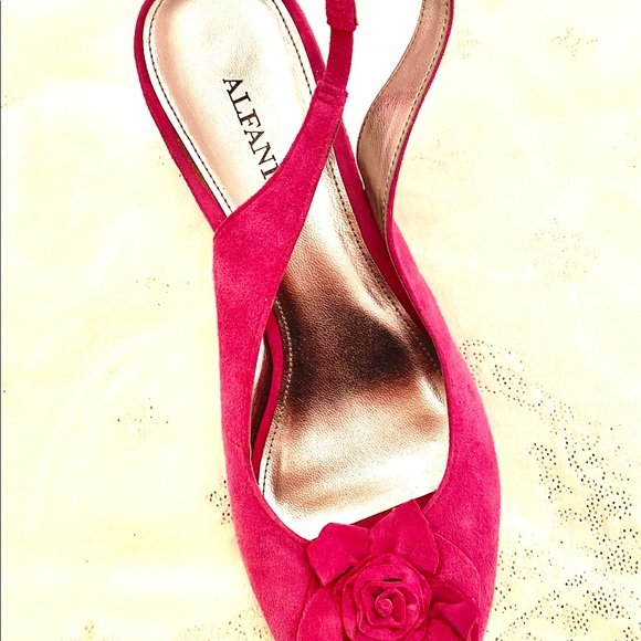 Alfani berry suede wedges - Picture 2 of 4